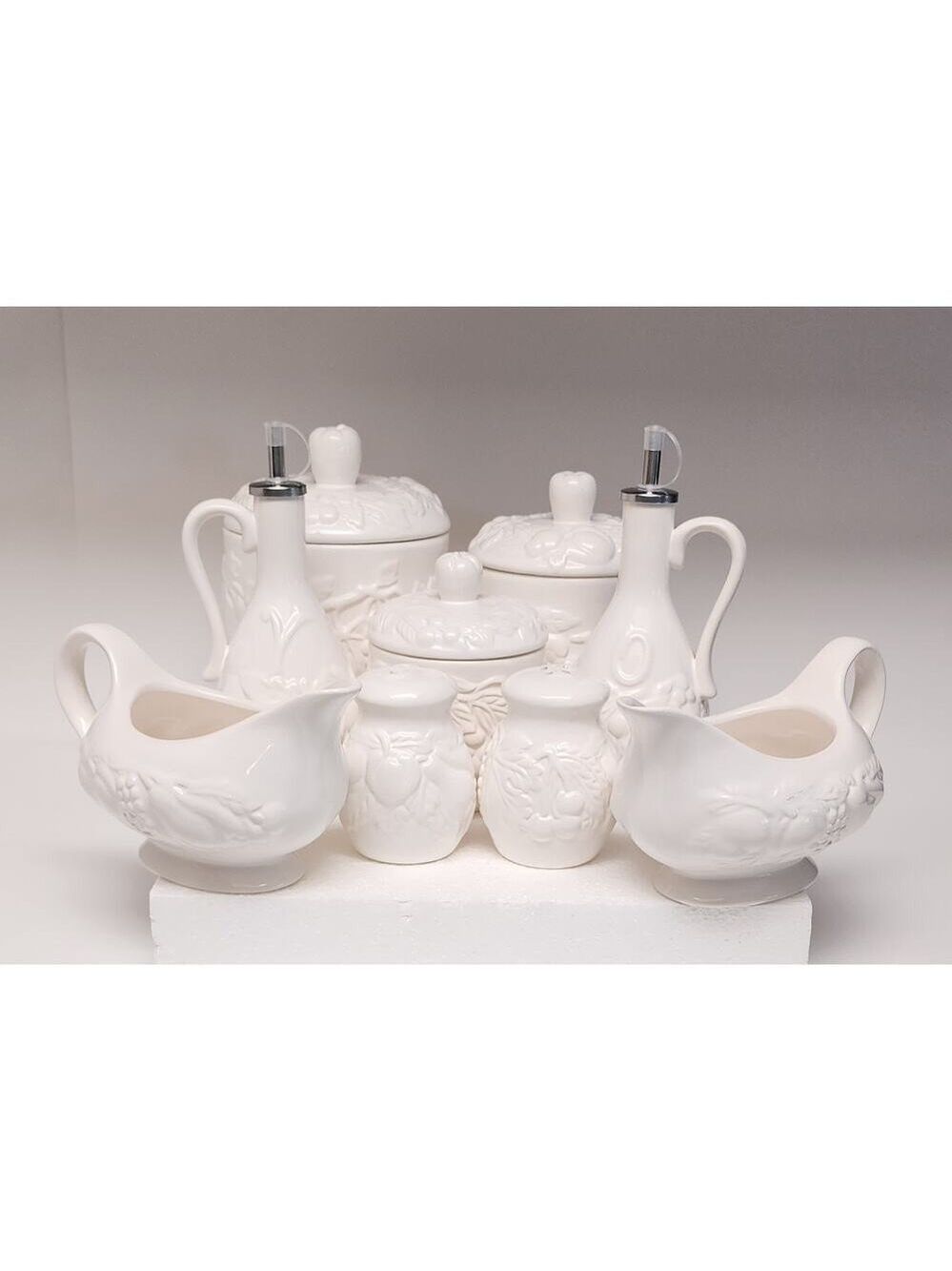 TABLETOPS GALLERY Handcrafted "Nature Embossed Tabletop Containers & Servingwear - Picture 3 of 15